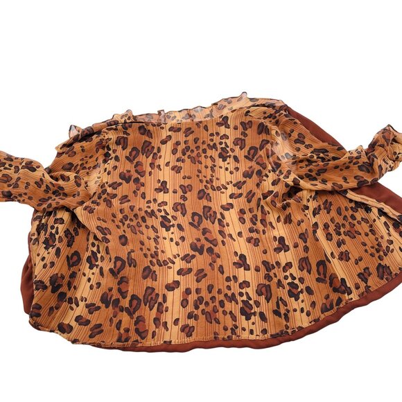 Leopard Print Pleated Blouse Ruffled Collar & Sleeves Flowy Design By Ice Size M - Picture 2 of 4